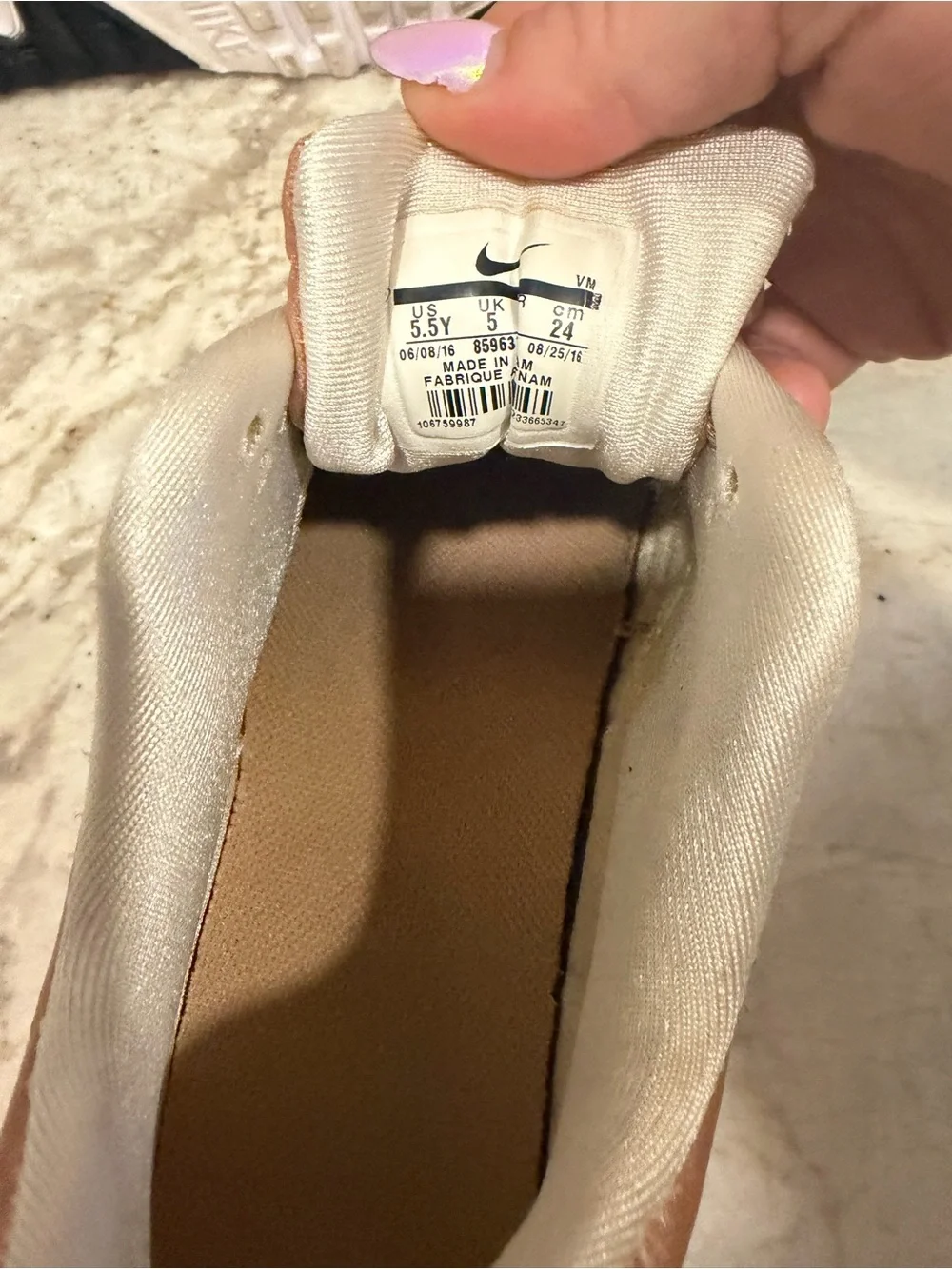 Nike AirMax 90 5.5 Y ROSE Gold Low-Top Sneakers
